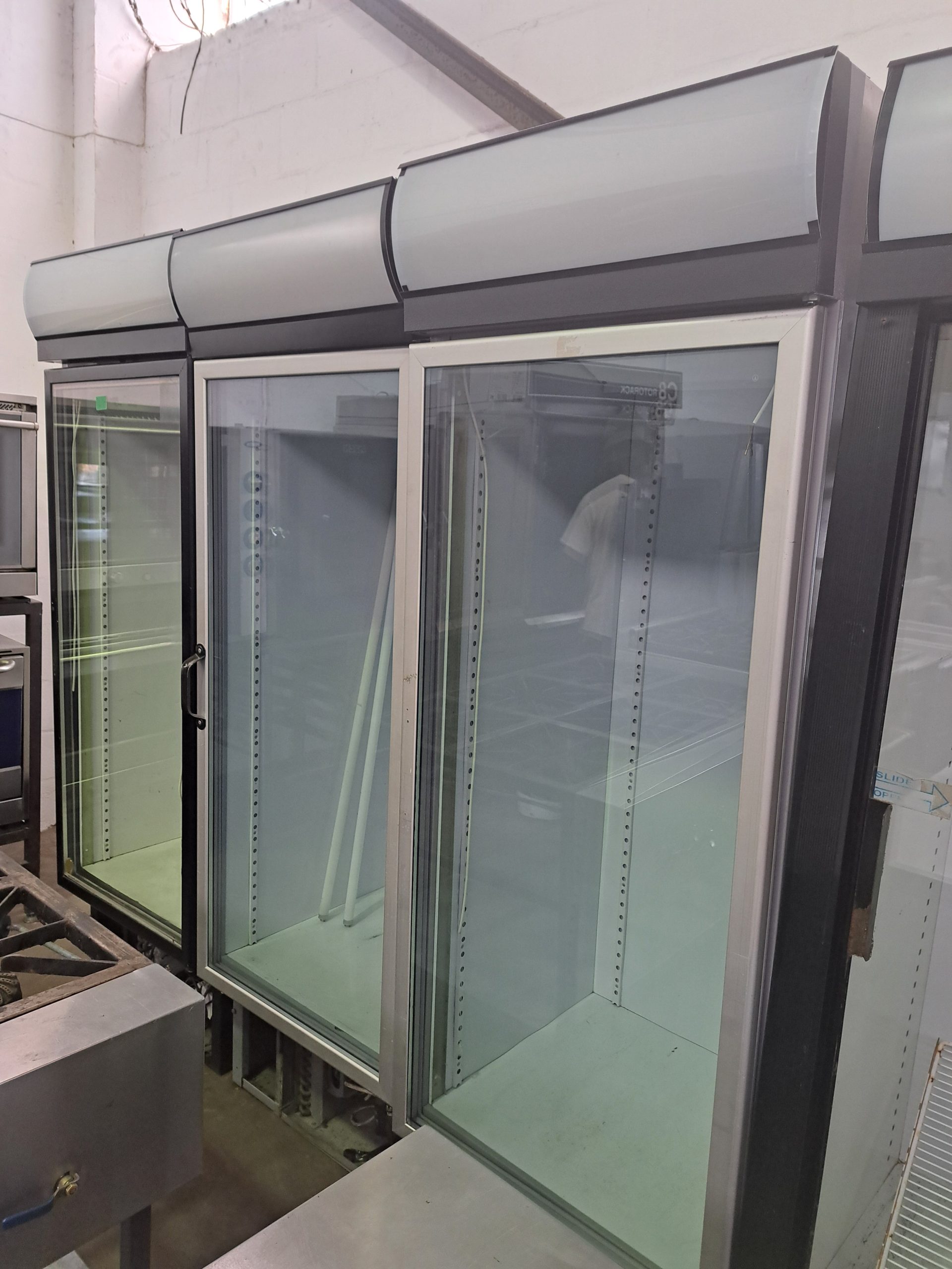 F5341C00-2FBB-40AA-9C6C-10451A9E72DF