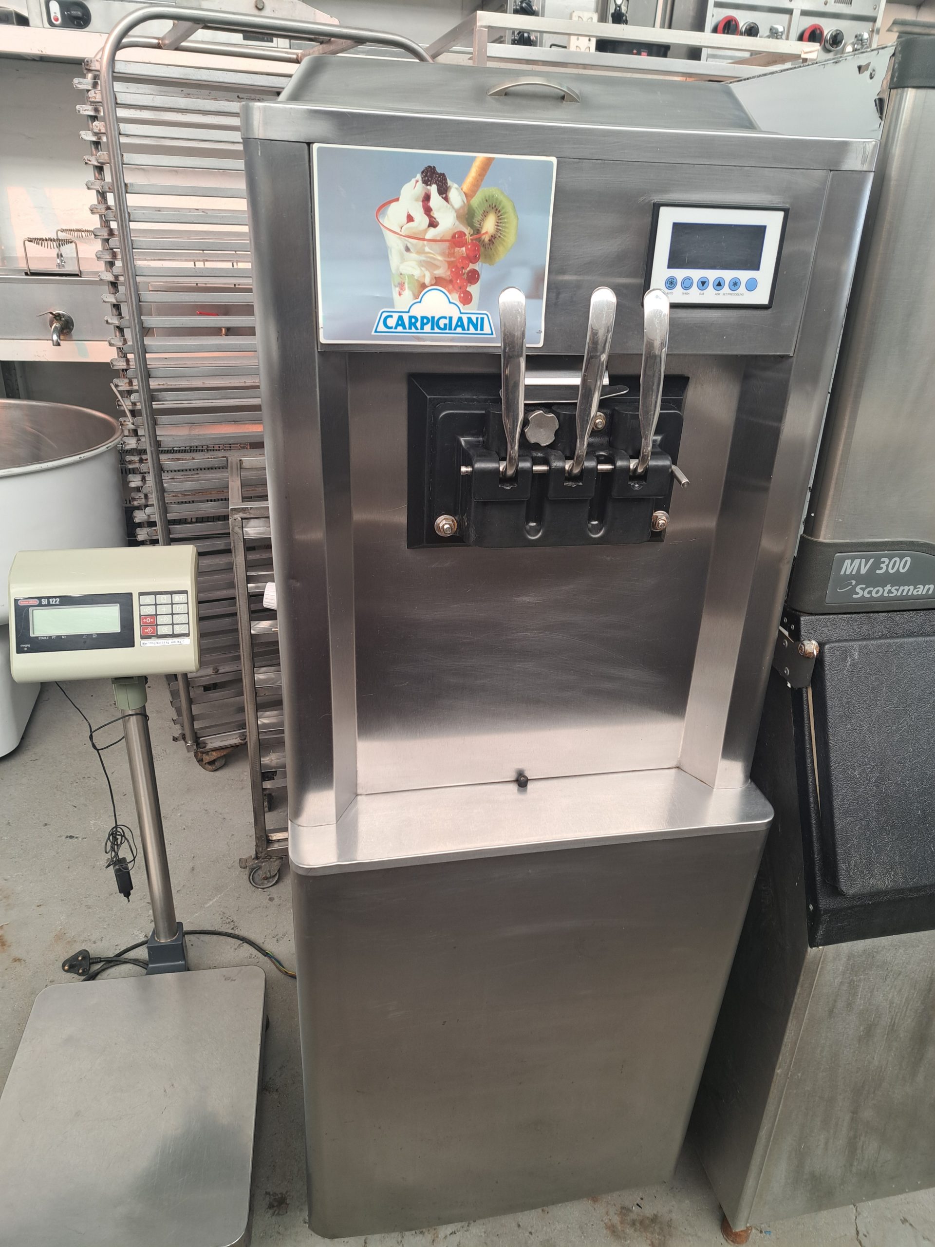 CD81EA2C-1023-411D-A678-FF9257F9D635